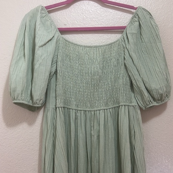 Light green boho dress in size large - Picture 8 of 9